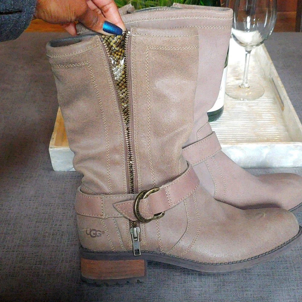Ugg Women's Silva zip gusset boots